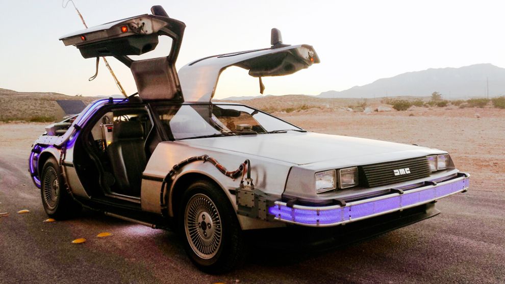 El DeLorean de “regreso al futuro” no existe. El Retinol sí. 